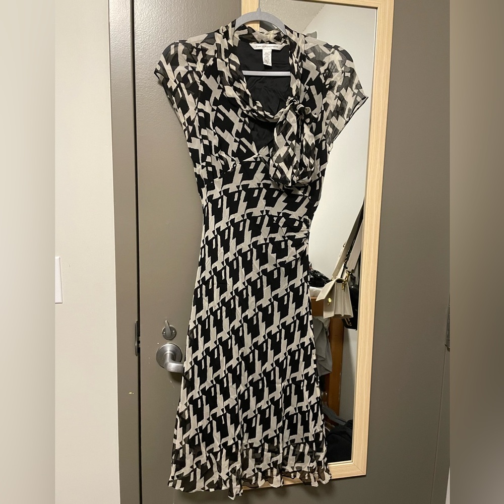 Diane Von Furstenberg Silk Dress